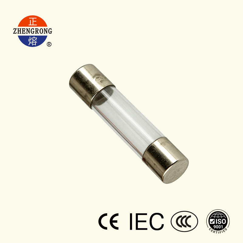 250V कम ब्रेकिंग क्षमता के साथ 6*30 मिमी 15A फ्यूज